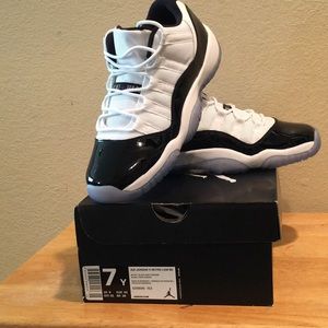 Jordan retro 11 low Concord